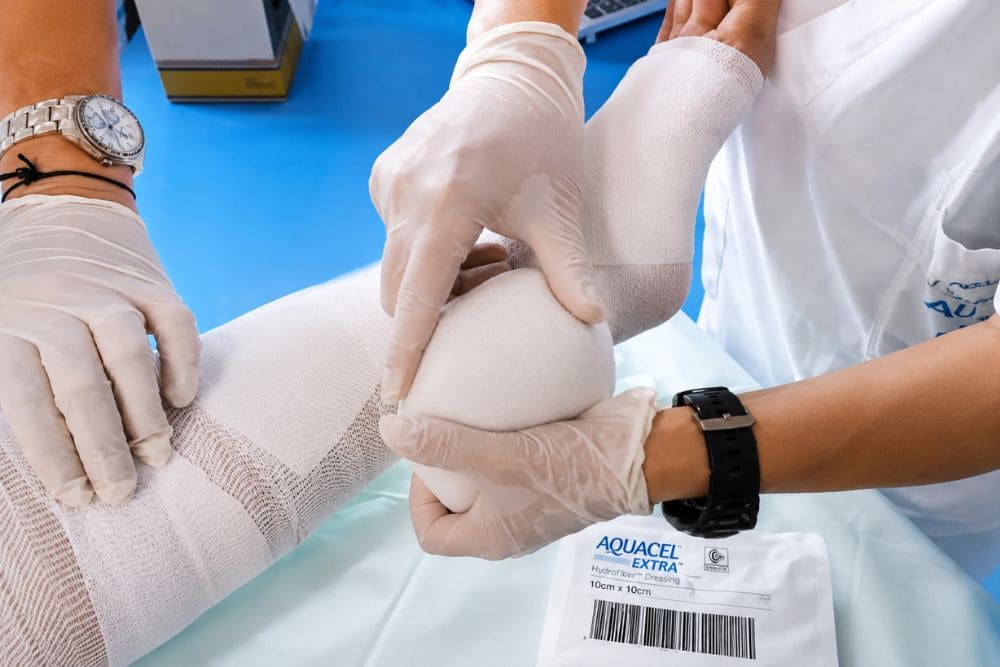 medicazione-avanzata-benda-schiuma-adesiva